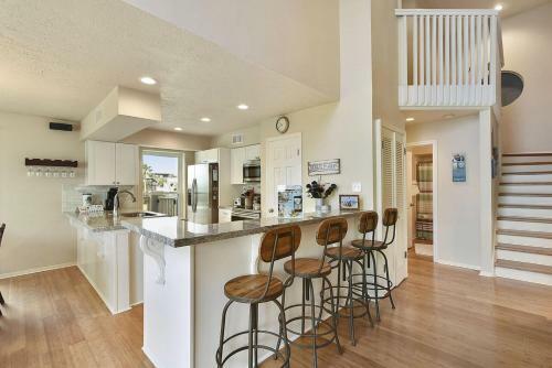All Decked Out By Ryson Vacation Rentals