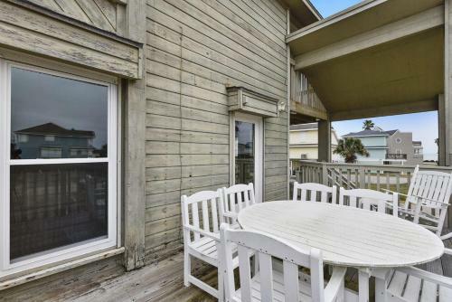 All Decked Out By Ryson Vacation Rentals