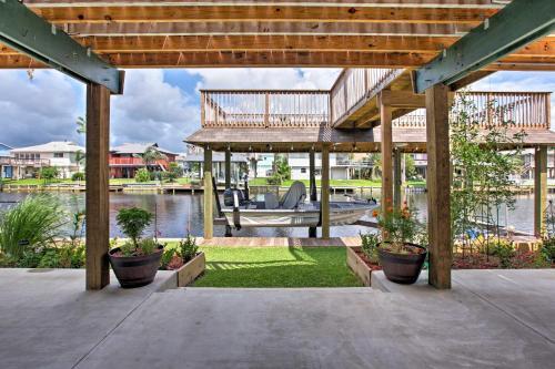 Canalfront Bayou Vista Home With Pool Access And Deck!