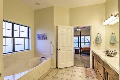 Waterfront Granbury Home With 3 Decks And Lake Access!