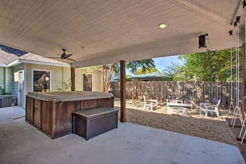 Waterfront Granbury Home Hot Tub And Boat Dock