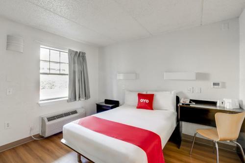 Oyo Hotel Houston Katy Freeway