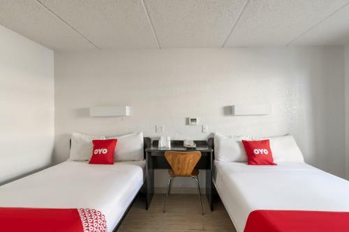 Oyo Hotel Houston Katy Freeway
