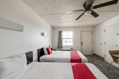 Oyo Hotel Houston Katy Freeway