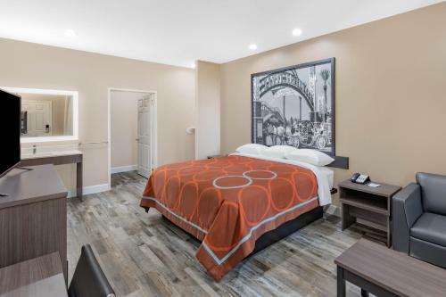Hotel Super 8 By Wyndham Houston Nw Beltway 8