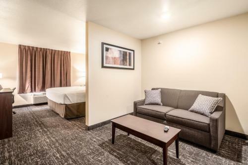 Hotel Cobblestone Inn & Suites - Kermit