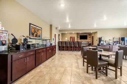 Hotel Cobblestone Inn & Suites - Kermit