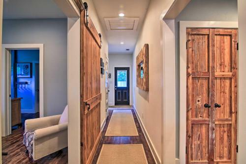 Kerrville Cottage With Rustic Charm And Backyard!