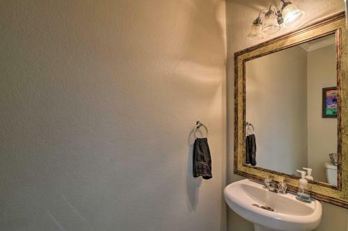 Houston Home With Yard Ideal For All Age Groups