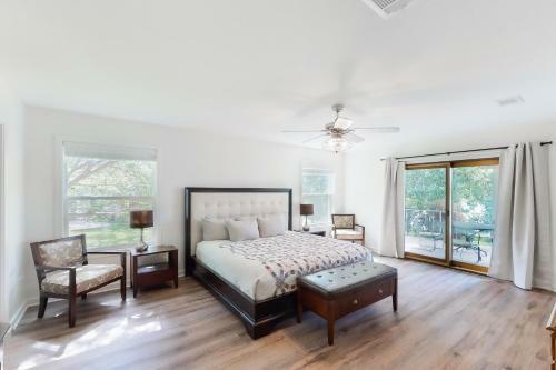 Crestwood Acres