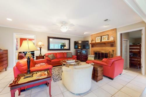Crestwood Getaway