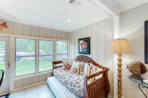 Crestwood Getaway