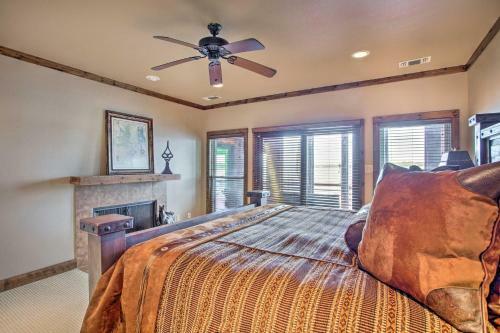 Spacious Cedar Creek Lake Home With Deck And Dock!
