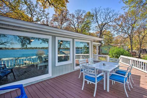 Cedar Creek Lakefront Home With Dock And Fire Pit