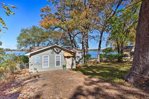 Cedar Creek Lakefront Home With Dock And Fire Pit