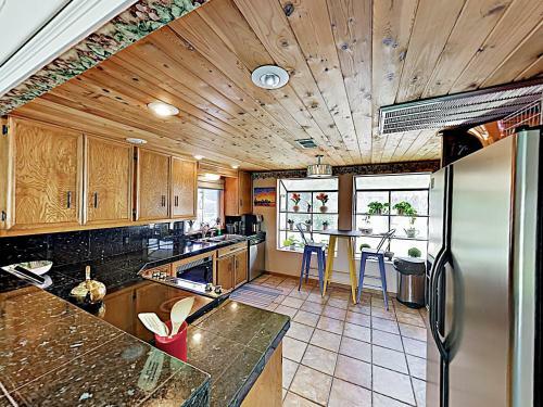 New Listing! Mid-century Modern Lake House With Pool Home