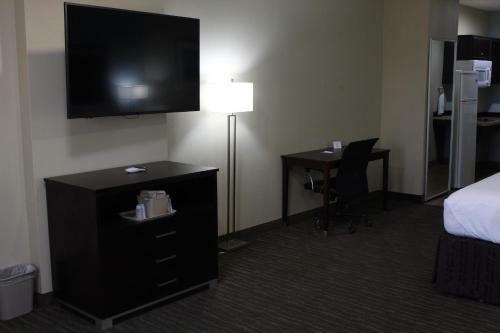 Hotel Horizon Inn & Suites