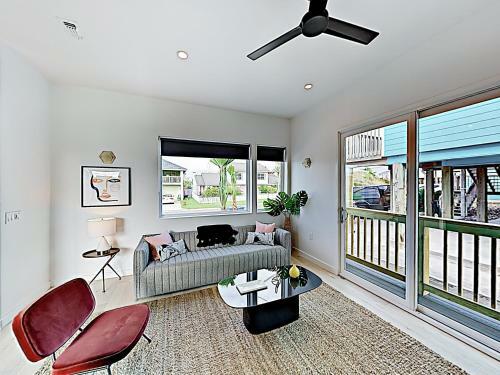New Listing! Modern Beachside Bliss With Patio Home