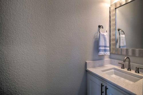 Modern Lake Travis Haven With Resort Amenities!