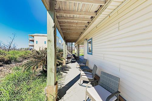New Listing! Gulf-view Getaway With Balcony & Grill Home