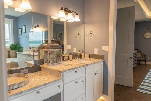 Marlin Azul Home