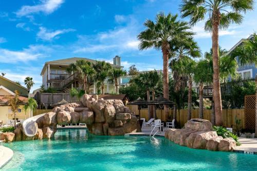 Boats And Oars Condo