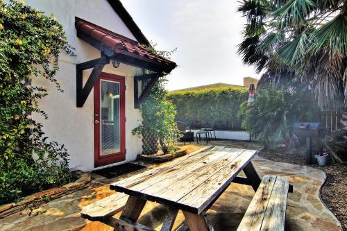 Another Day In Paradise Cottage