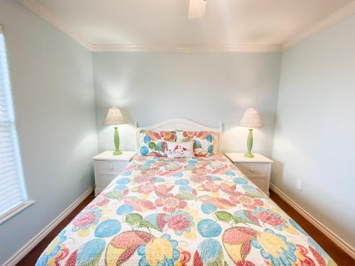 Fancy Flamingo Townhouse