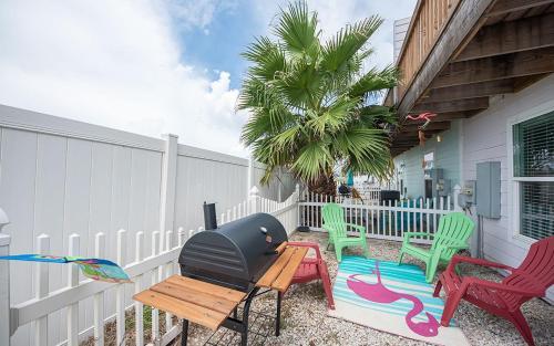 Fancy Flamingo Townhouse