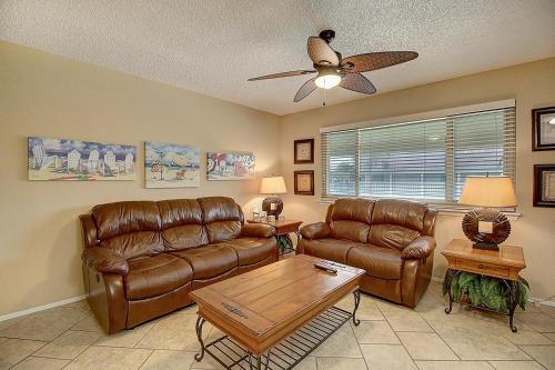 Apartamento Courtyard #214 Condo