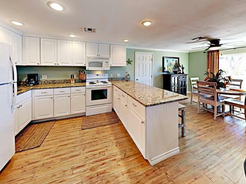 321 E Cotter Home