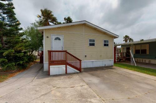 Long Island Village Unit 081