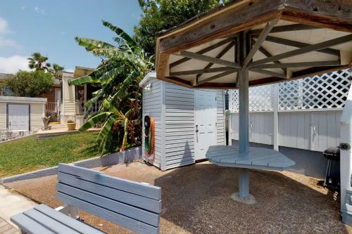 Long Island Village Unit 793