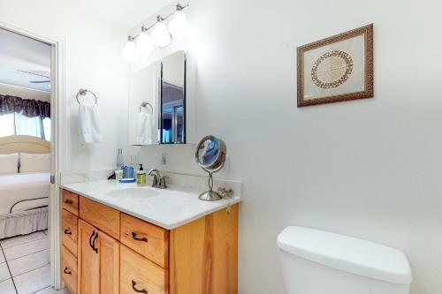 Long Island Village Unit 831