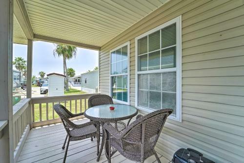 Long Island Village Home With Deck And Pool Access