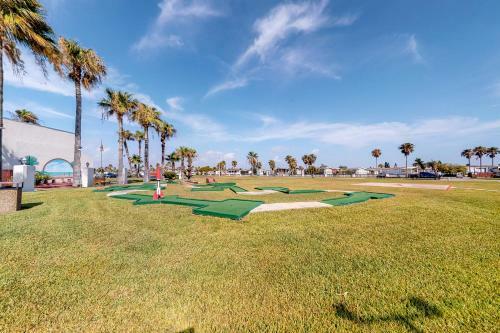 Long Island Village Unit 659 Island Breeze