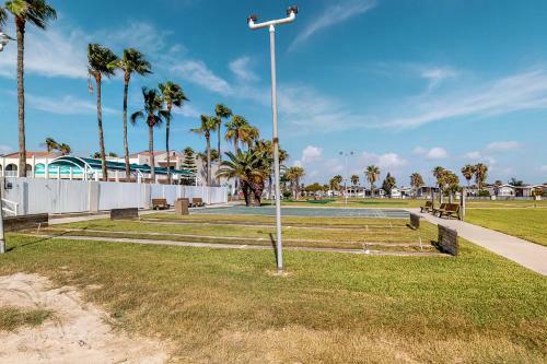 Long Island Village Unit 659 Island Breeze