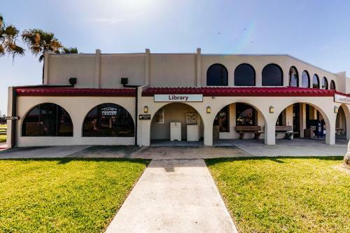 Long Island Village Unit 819 Oyster Island Breeze