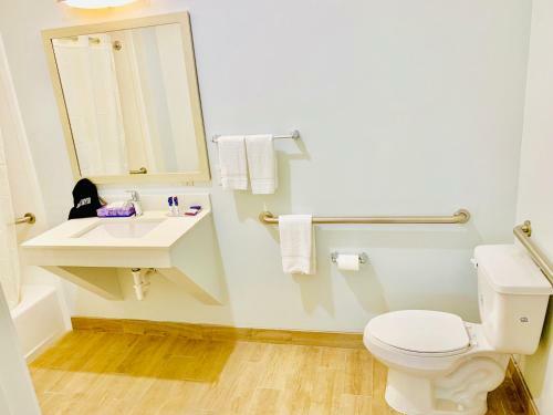 Hotel Americas Best Value Inn & Suites
