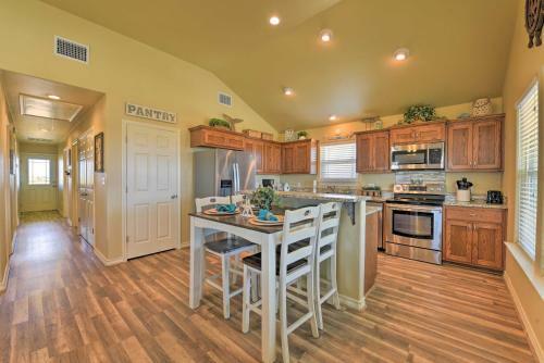 Gulf Coast Retreat With Deck, Yard And Bay Views!