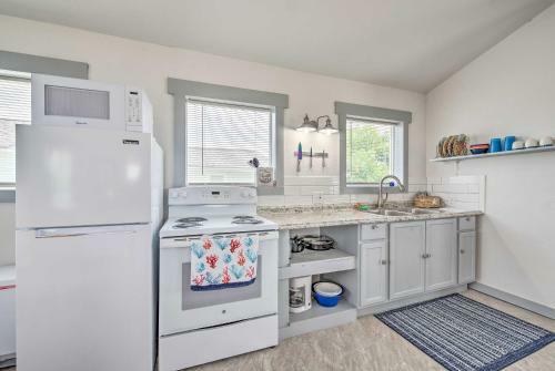 Apartamento The Salty Lime 2 Waterfront Getaway With Deck And Dock
