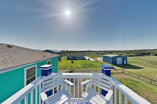 Delightful Coastal Escape With Multiple Decks Home