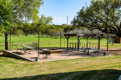 Lodge Four-o Ranch