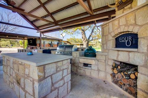 Lodge Four-o Ranch