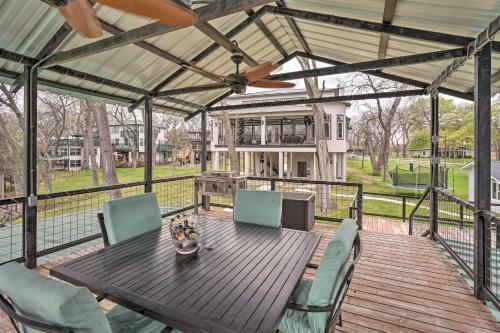 Upscale Home On Lake Placid With Deck, Dock, Fire Pit