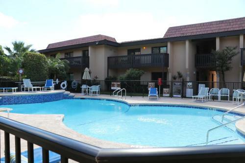 Apartamento Cozy Condo In Tiki Complex With Private Beach Access