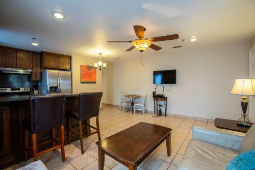 Lantana Retreat-full Property
