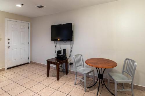 Lantana Retreat-full Property