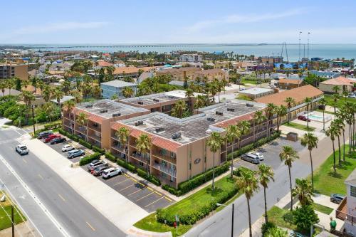 Apartamento Beachview - Beautiful 2 Br Condo - Convenient Location!