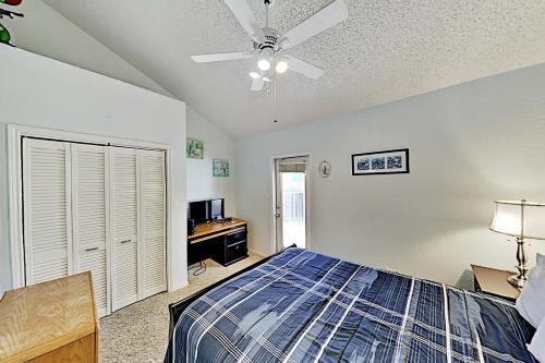 Walk To Beach - Beautiful Private Home Home